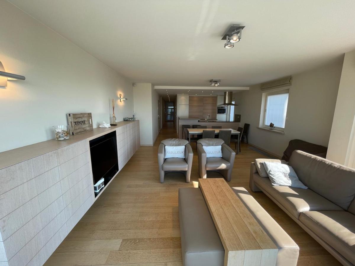 Appartement Seaview Koksijde Exteriör bild